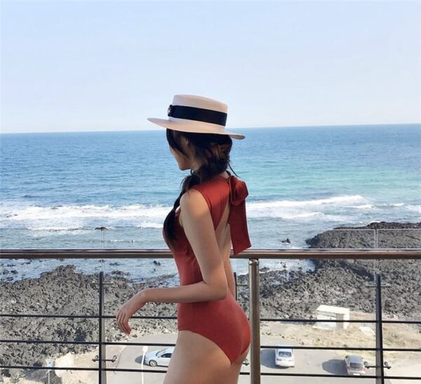 Mina_Swimsuit_韓版保守連體露背泳衣_Mina_Closet