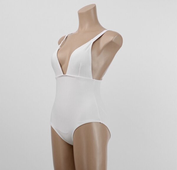 Mina_Swimsuit_純白低胸露背連體泳衣_Mina_Closet_Bikini